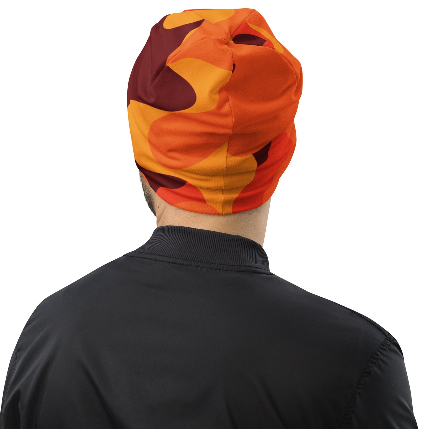 AMY:n painetulla logolla varustettu jahti-pipo