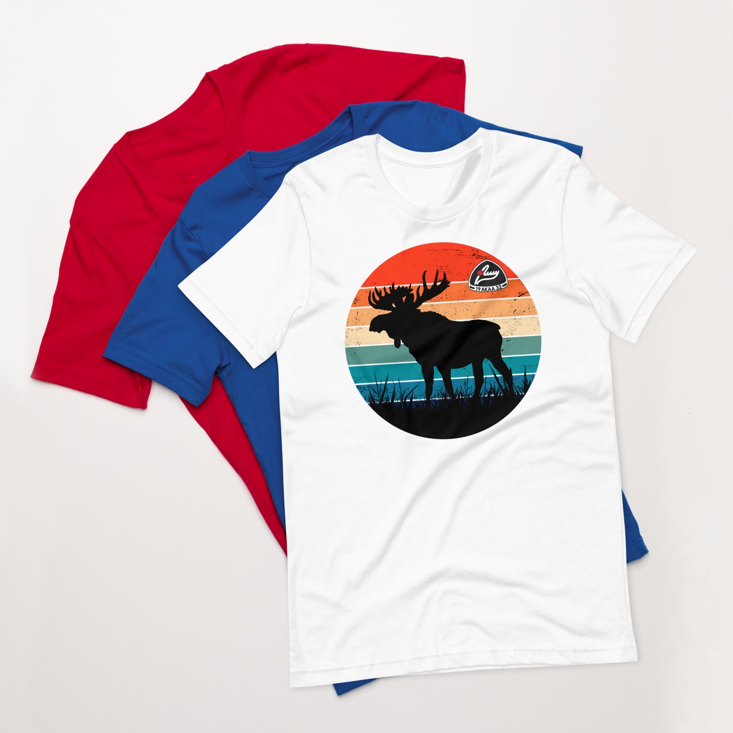 T-Paita Hirvi-grafiikalla ja AMY:n logolla